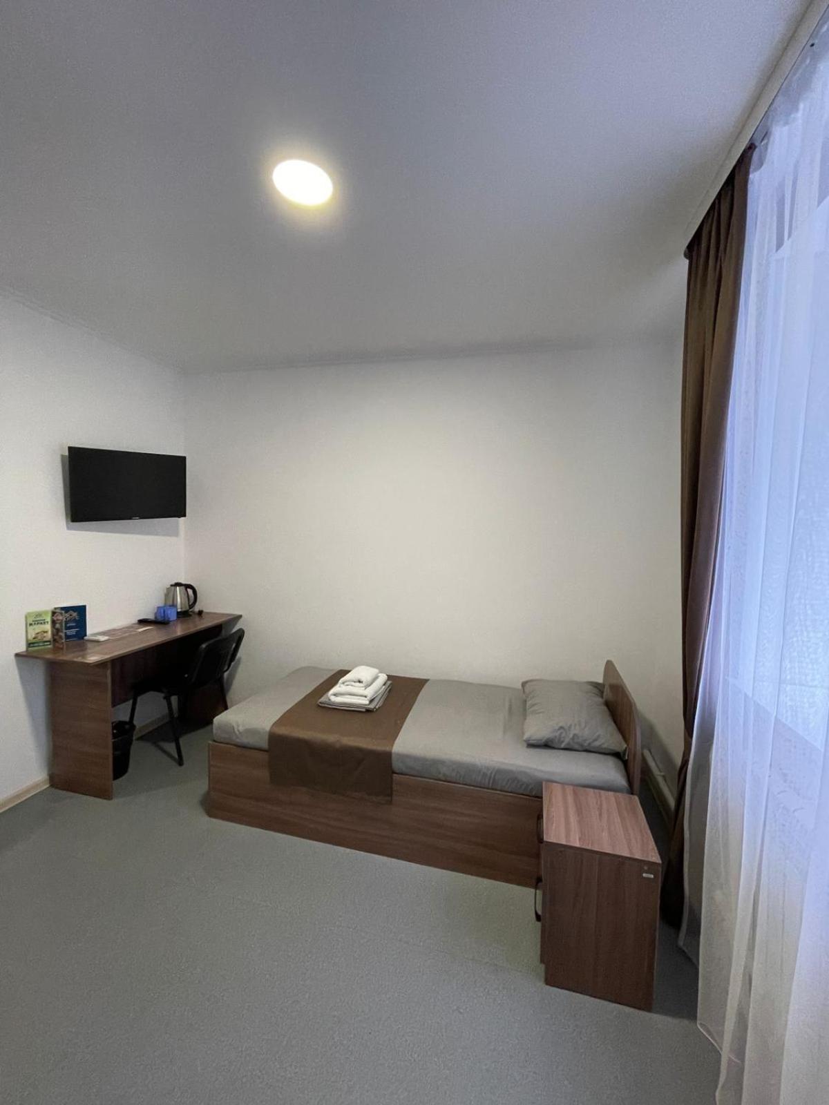 Apec Hotel Atyraū Extérieur photo